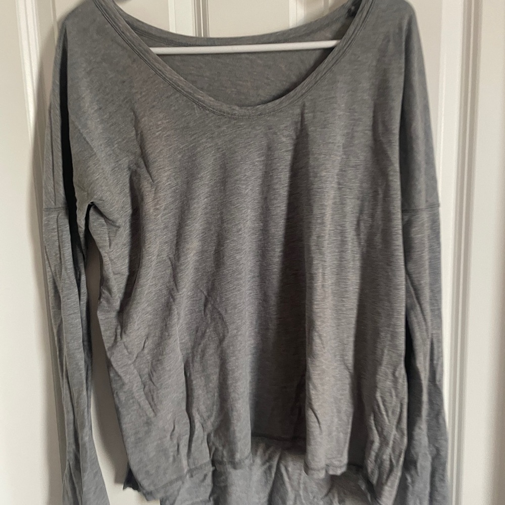 Lululemon Gray Women's Long Sleeve Top